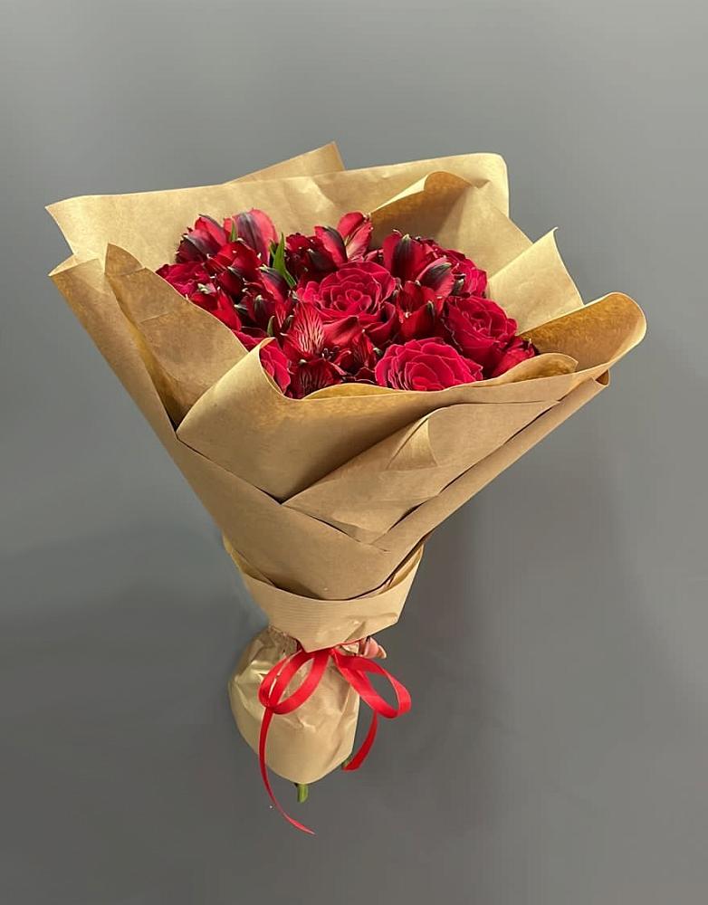 Букет цветов из: Альстромерии и Розы в Ковалево