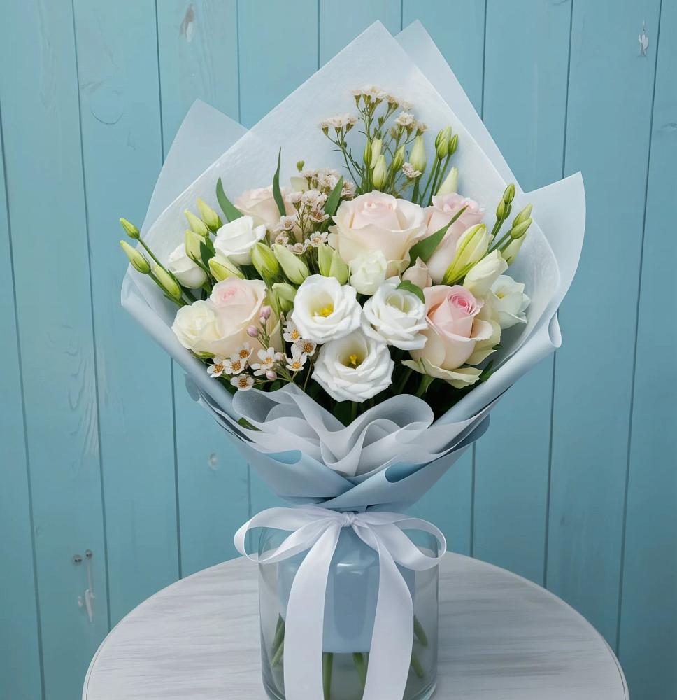 Букет цветов из: Розы и Лизиантусы в Ковалево