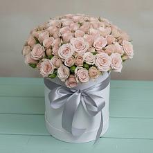 Цветочная композиция из Розы в шляпной коробке в Ковалево