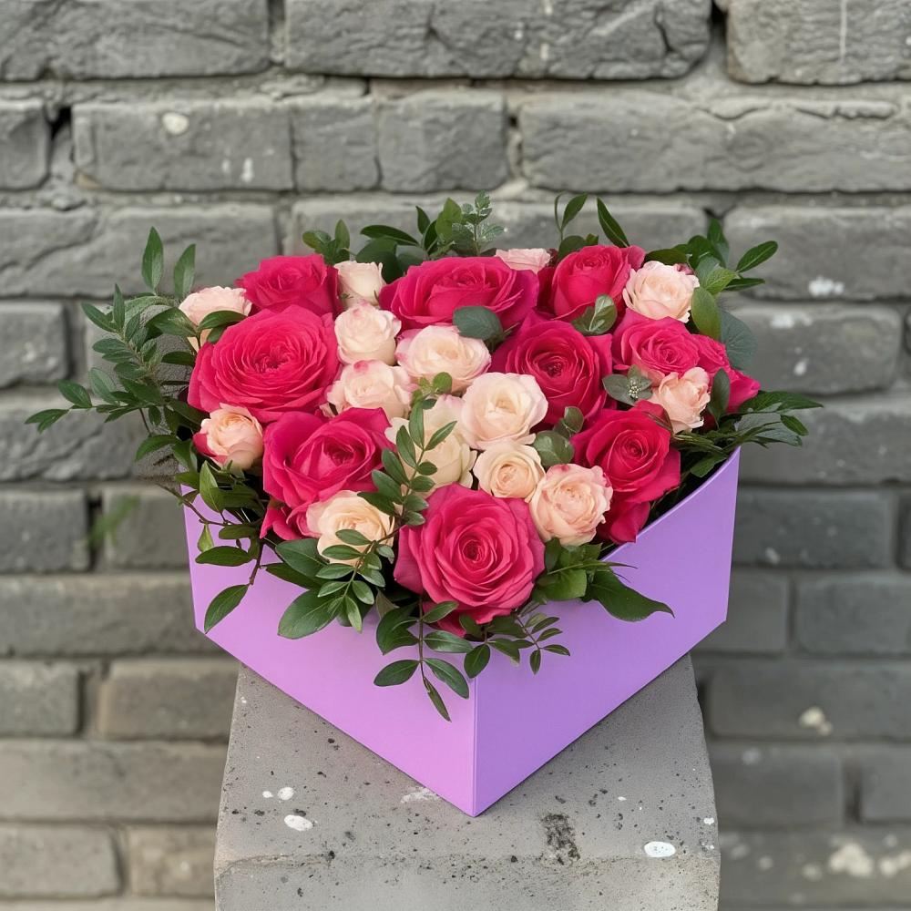 Цветочная композиция из Розы в коробке в Ковалево