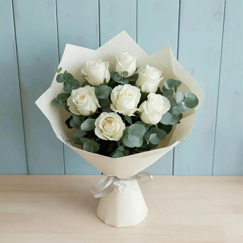 Букет Белые розы в Эвкалипте в Ковалево