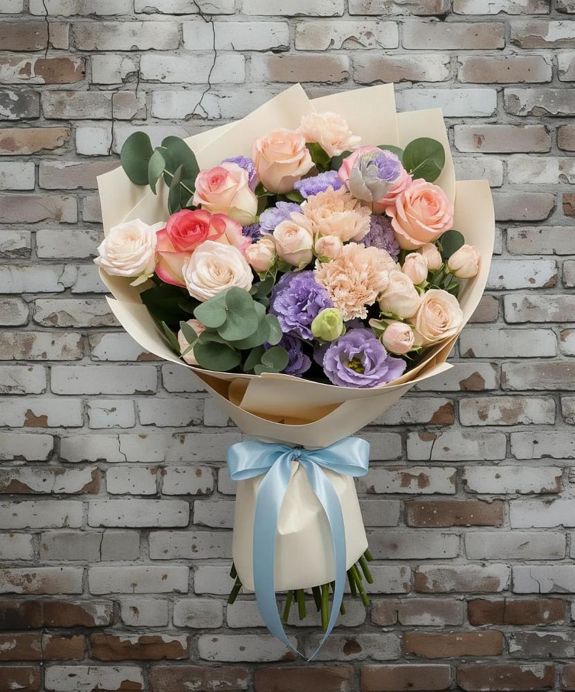 Букет цветов из: Розы, Лизиантусы и Гвоздики в Ковалево