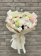 Букет цветов из:  Гвоздики, Розы, Лизиантусы и Хризантемы #REPLACE_PRED# Ковалево