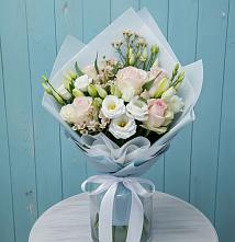 Букет цветов из:  Розы и Лизиантусы в Ковалево