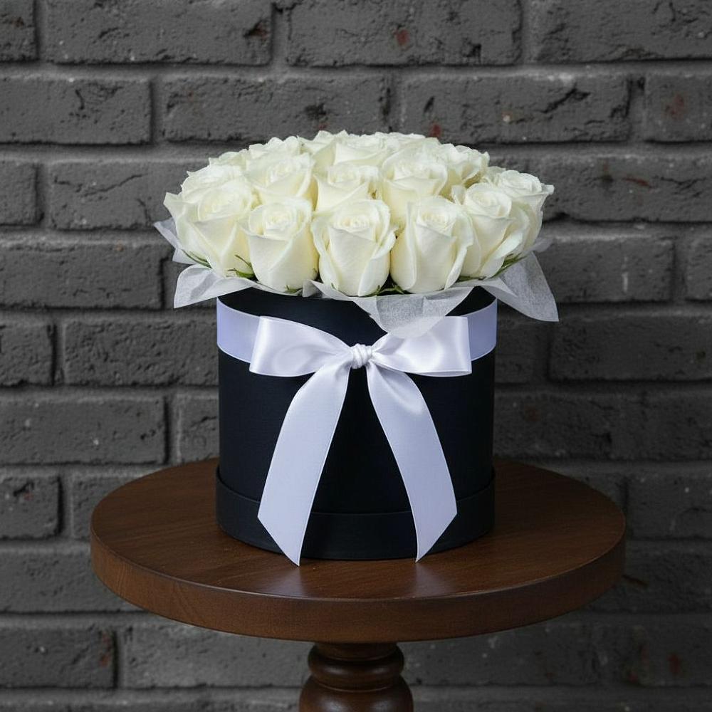 Цветочная композиция из Розы в шляпной коробке в Ковалево