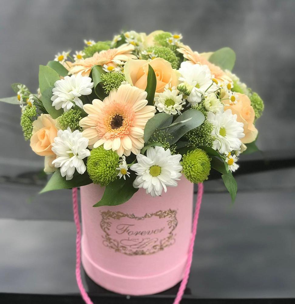 Цветочная композиция из Розы, Герберы и Хризантемы в шляпной коробке в Ковалево