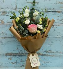 Букет цветов из:  Розы и Лизиантусы в Ковалево
