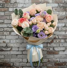 Букет цветов из:  Розы, Лизиантусы и Гвоздики в Ковалево