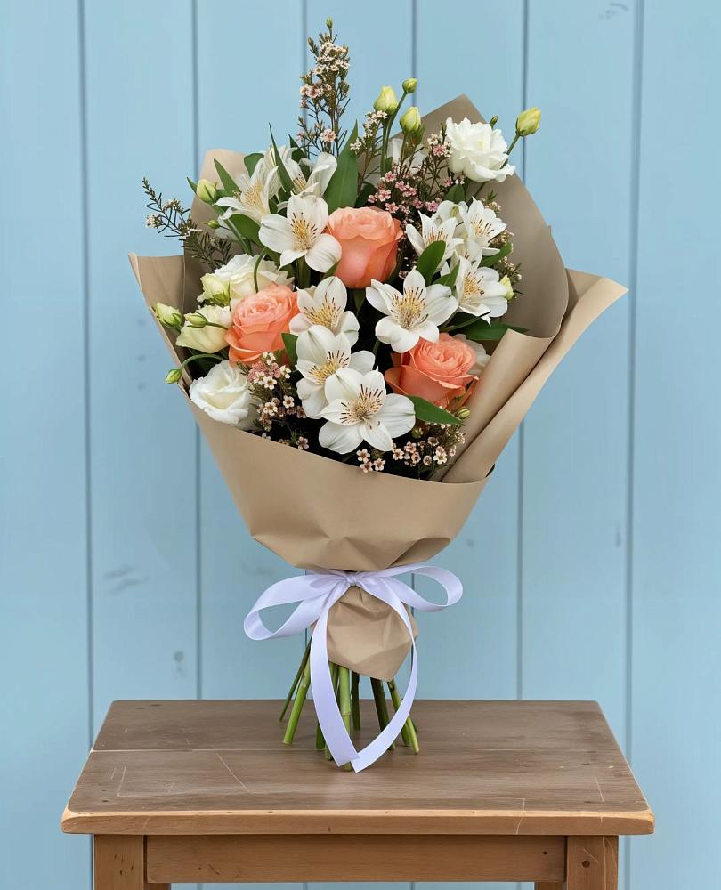 Букет цветов из: Альстромерии, Лизиантусы, Розы и Хризантемы в Ковалево